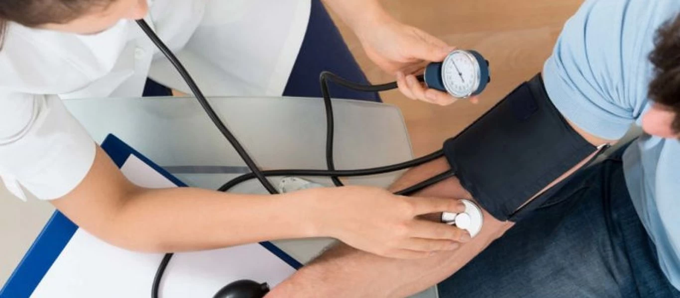 Τροφές και συνήθειες που θα σας βοηθήσουν να απαλλαγείτε από την υψηλή πίεση!